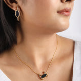 Crab Flow – Black Onyx Pendant Necklace