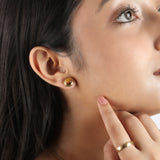 Singularity Studs
